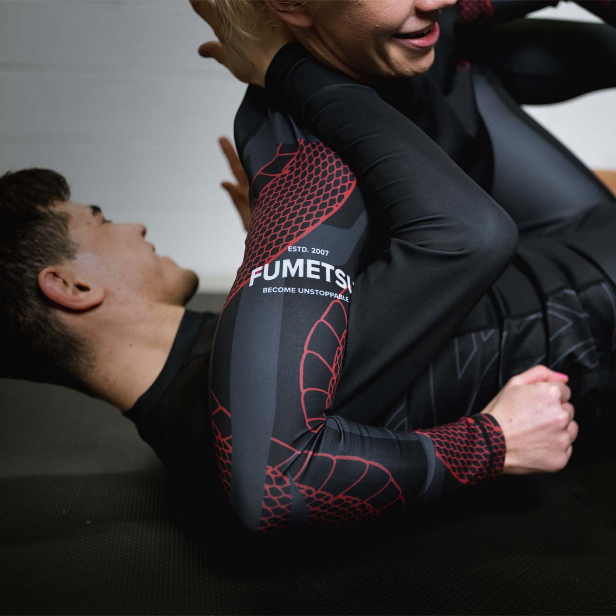 Black/Red Anaconda Womens Dual Layer Fight Shorts - Fumetsu