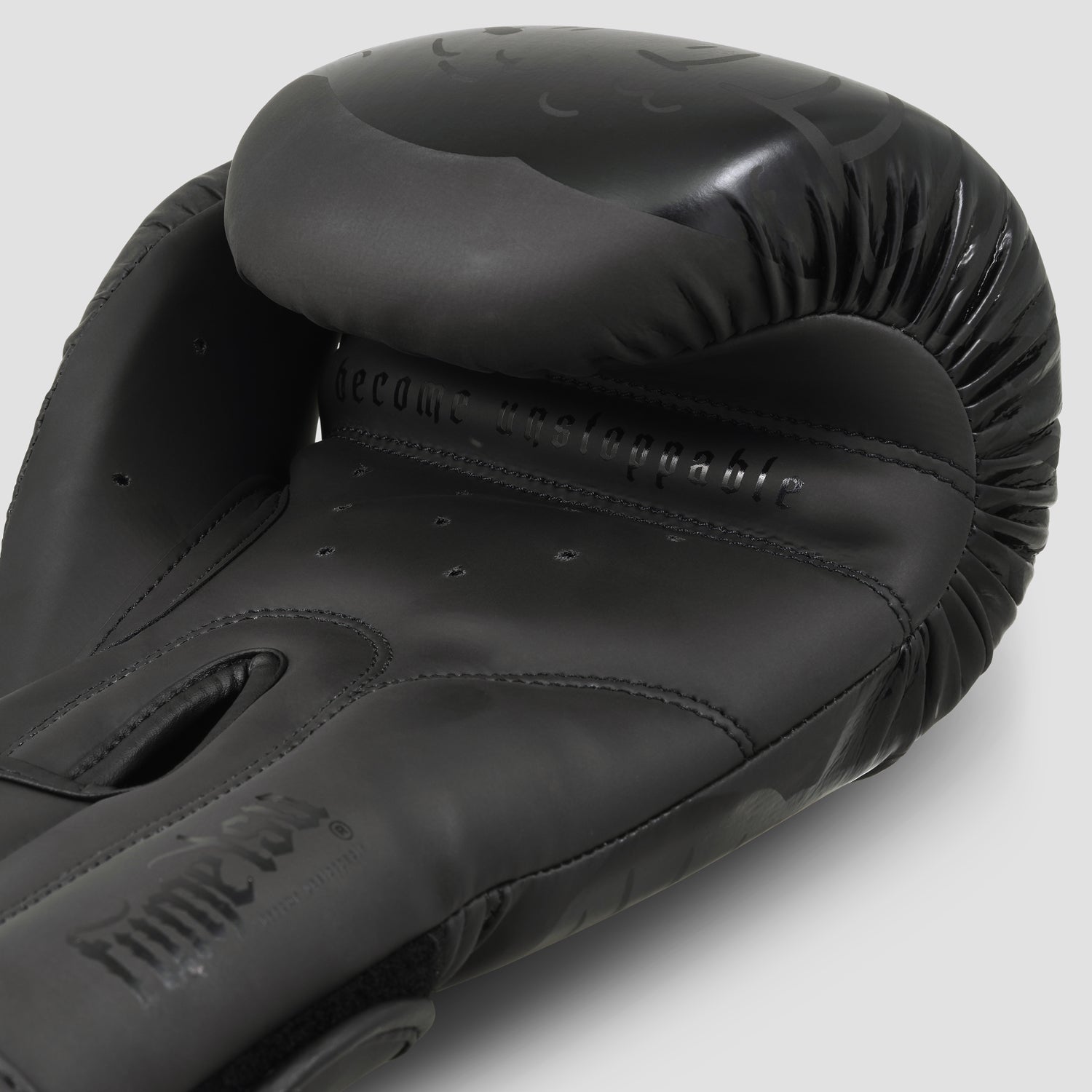 Black/Black Snake Eyes Boxing Gloves - Fumetsu