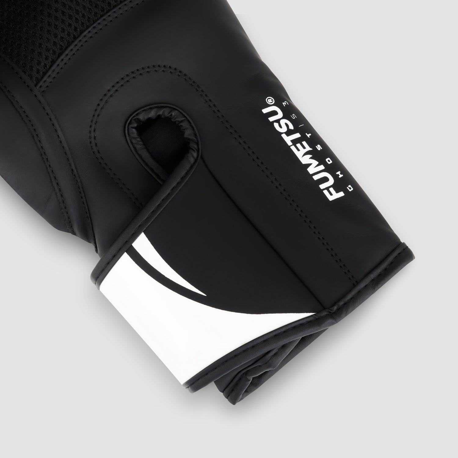 Black/White Ghost S3 Boxing Gloves - Fumetsu