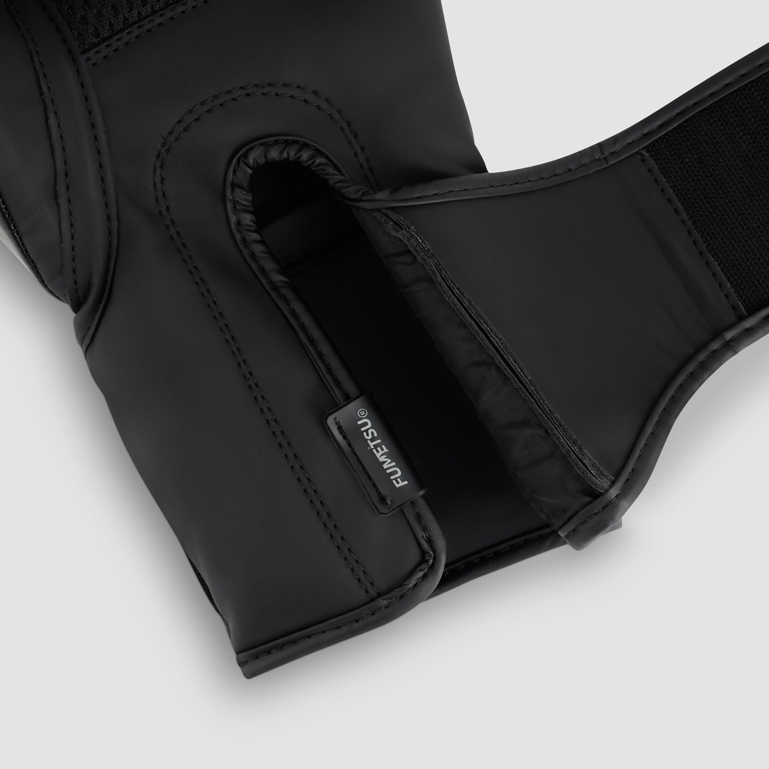 Black/White Ghost S3 Boxing Gloves - Fumetsu