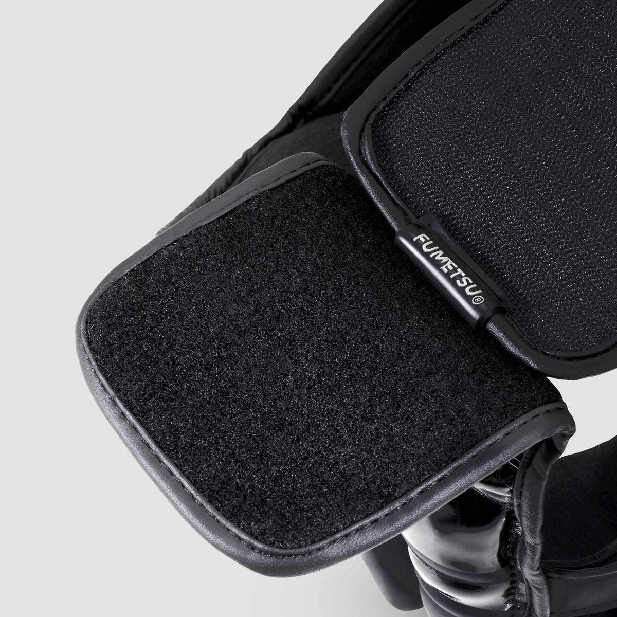 Black/White Ghost S3 Head Guard - Fumetsu