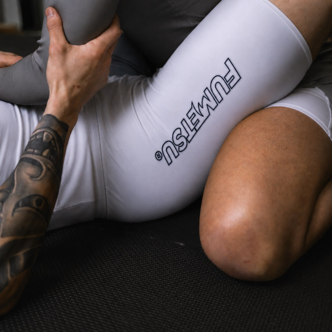 Short Vale Tudo blanc Icon